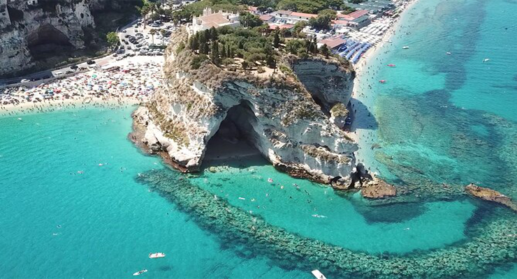 lantico soffitto spiaggia le roccette